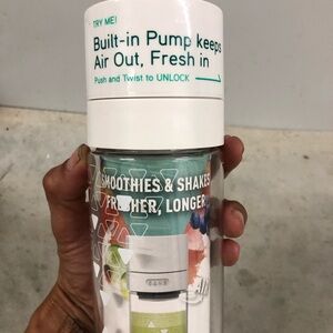 SANS Lite Stay Fresh Pump Bottle - Clear (with white geometric pattern)